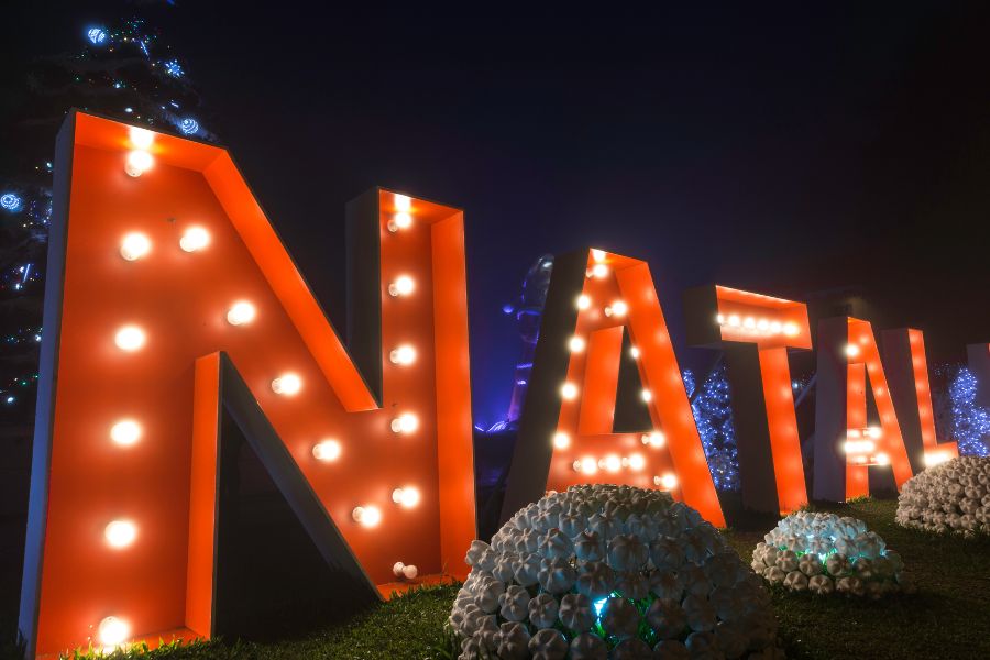 Christmas lights in Canela