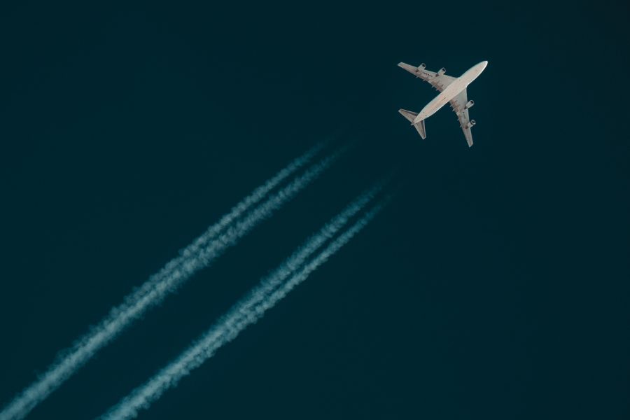 Image of plane Flying